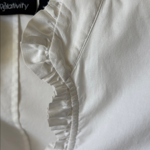 Relativity White Ruffled Sleeveless Button-Front Blouse - Picture 5 of 12